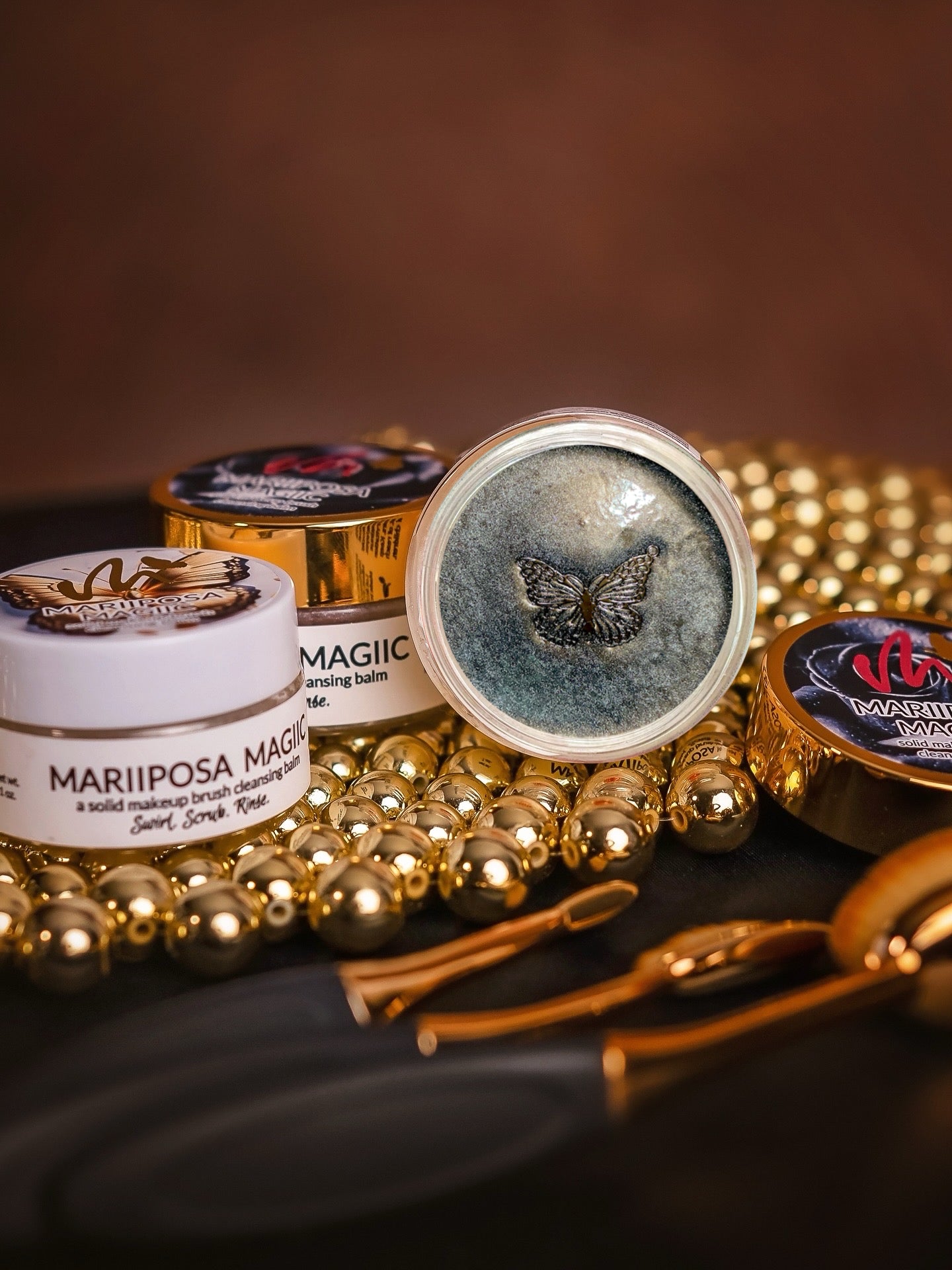 Magiic NOIIR: The Edgy Brush Cleanser